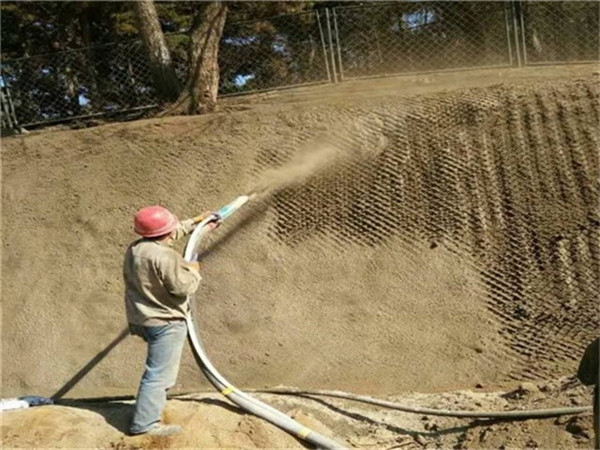 边坡挂网喷浆
