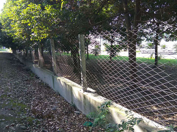 菱形勾花网围栏